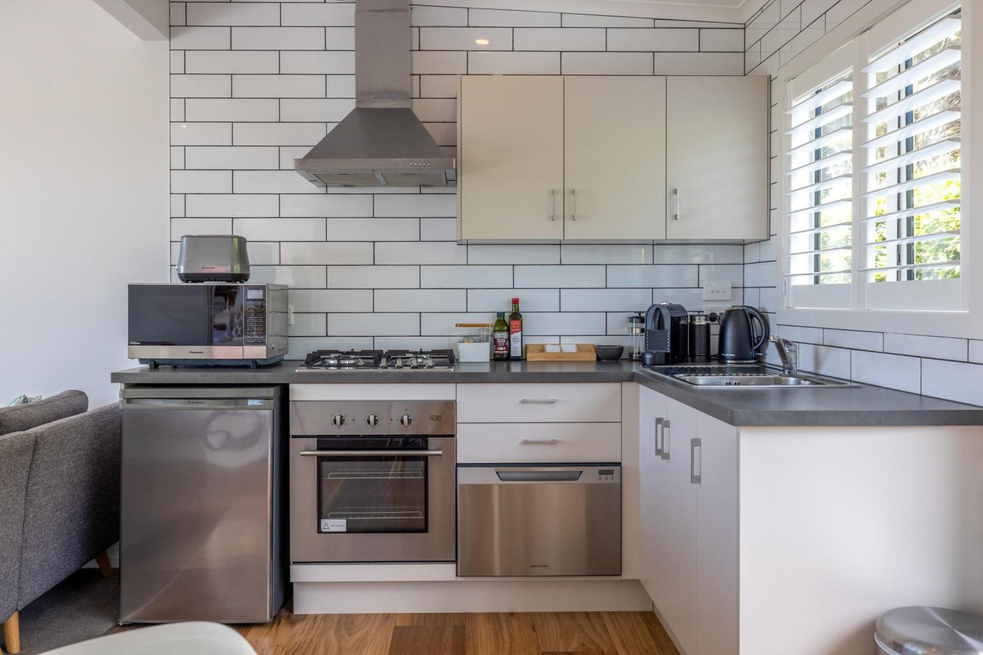 Te Whau Bach Apartments - Stay Waiheke Te Whau Bay Extérieur photo